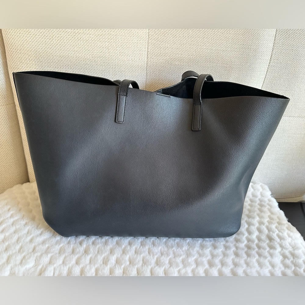 Saint Laurent Authentic Black Leather Tote W/ Pouch - Picture 2 of 11